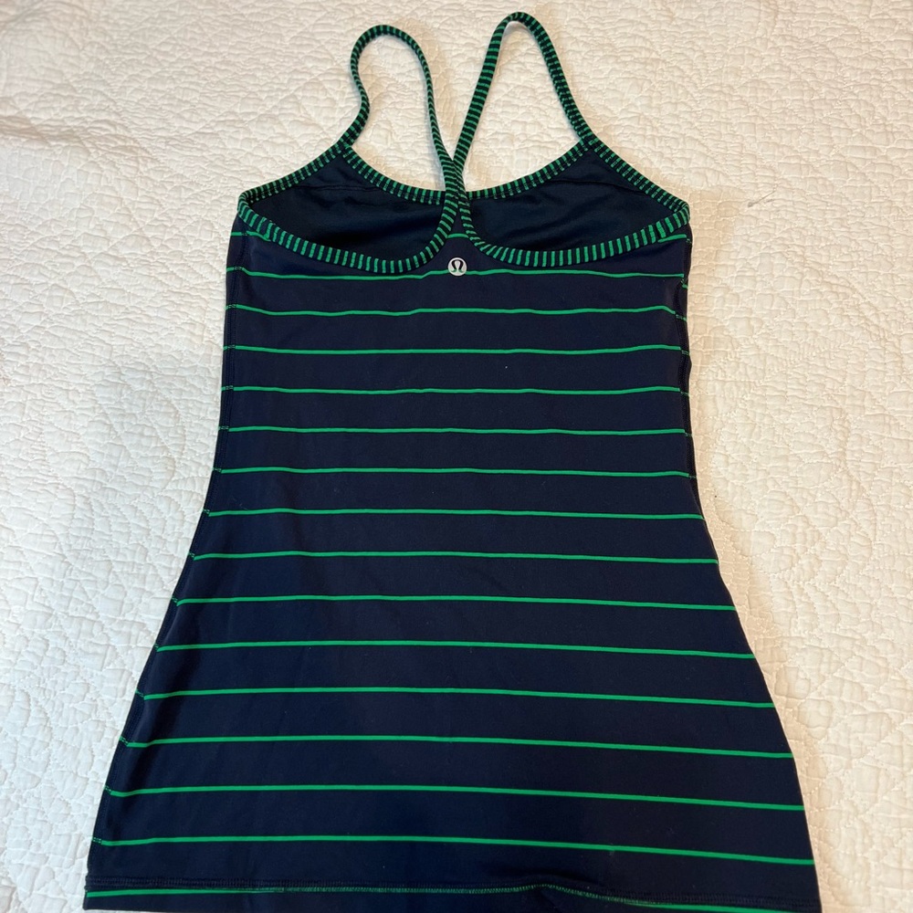 Lululemon top size 4